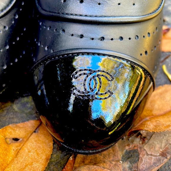 WOMENS CHANEL HIGH HEEL  BLACK LEATHER ANKLE BOOTS / BOOTIES - 9 π₯ - Picture 4 of 11